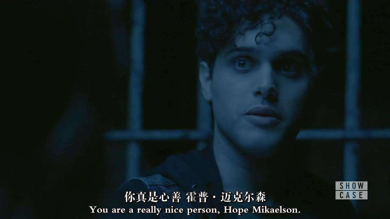 吸血鬼后嗣 第一季的剧照
